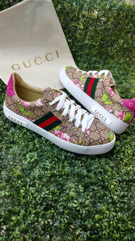 tenis gucci mujer flores